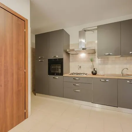 Appartement Unico 3a, 2 Camere, Parcheggio Gratis, 10 Minuti Da *