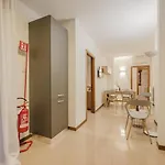 Unico 3a, 2 Camere, Parcheggio Gratis, 10 Minuti Da *