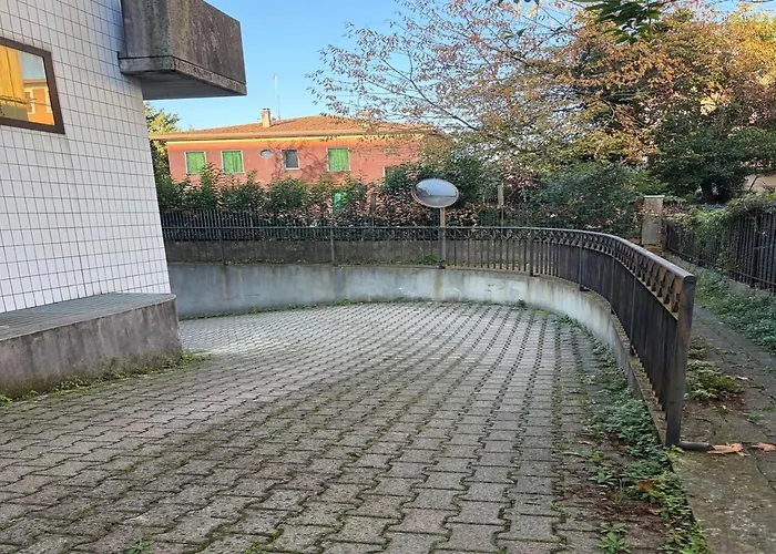 Apartamento 2 Camere, Parcheggio Gratis, 10 Minuti Da *