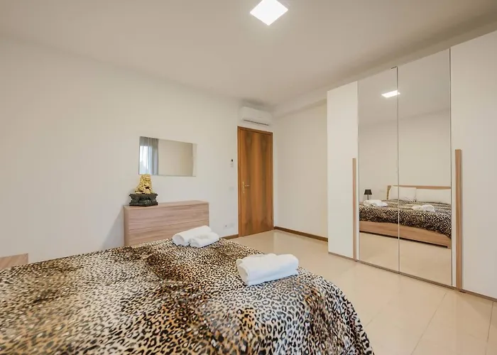 Apartamento 2 Camere, Parcheggio Gratis, 10 Minuti Da